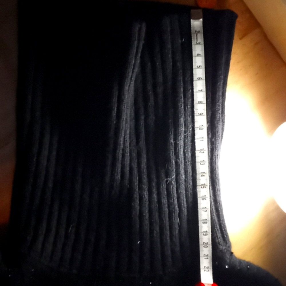 Laffeyette 148 black turtle neck. Sm - Picture 10 of 10